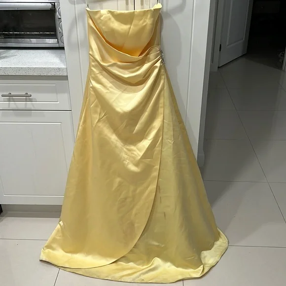 strapless open back dress Custom Made-To-Order Dress main image 0
